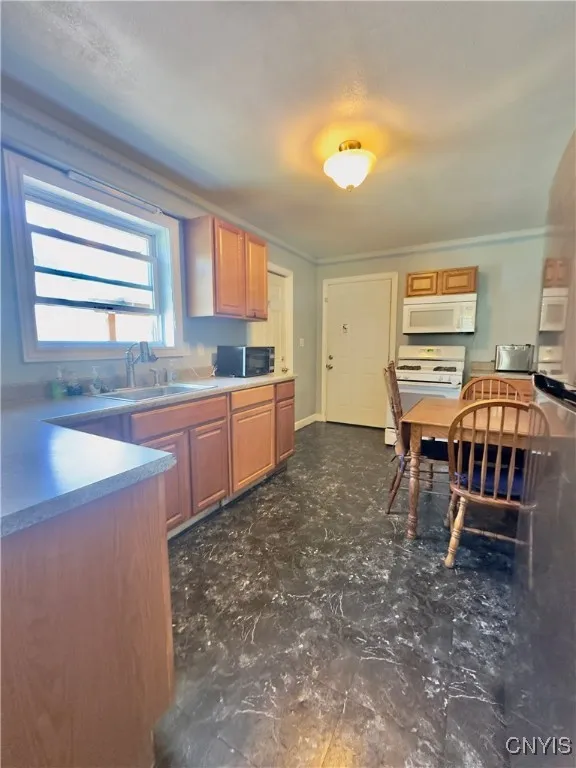 6126 Lowell Road, Westmoreland, New York 13440, Westmoreland, New York 13440, 5 Bedrooms Bedrooms, 9 Rooms Rooms,3 BathroomsBathrooms,Residential,For Sale,6126 Lowell Road, Westmoreland, New York 13440,S1621328