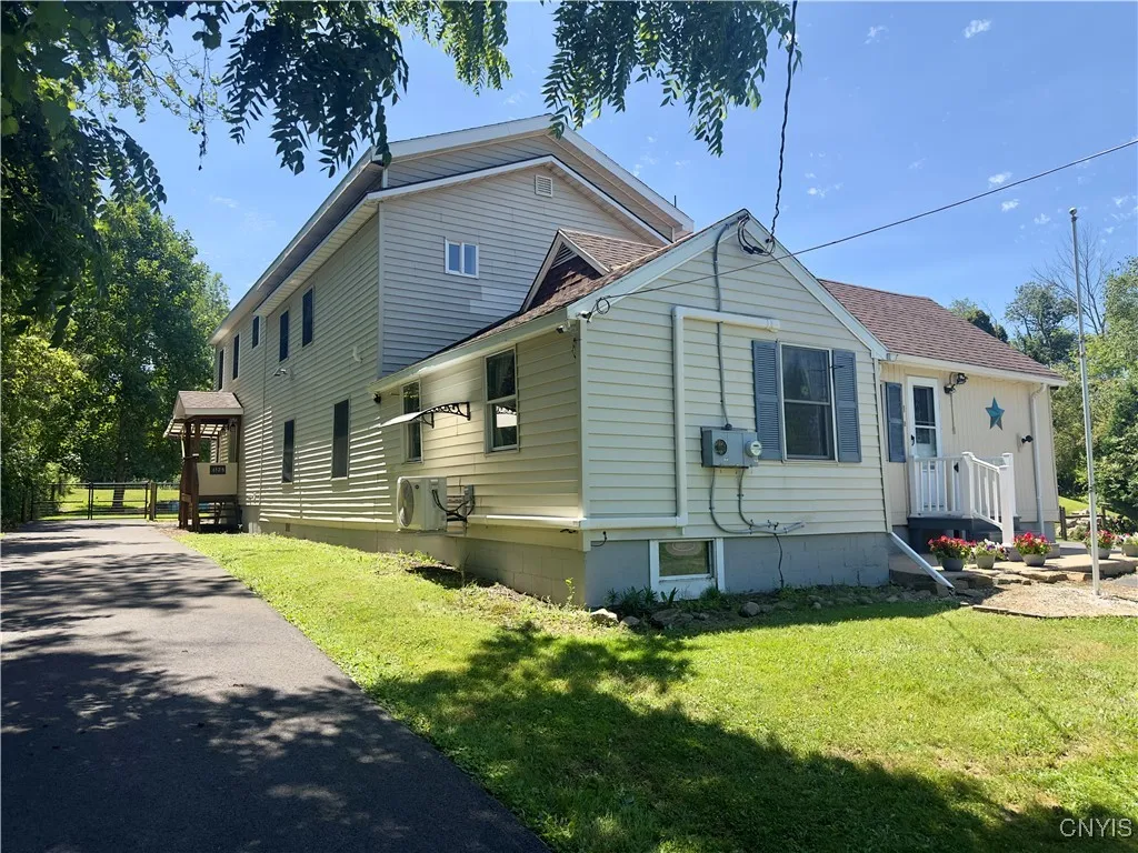 6126 Lowell Road, Westmoreland, New York 13440, Westmoreland, New York 13440, 5 Bedrooms Bedrooms, 9 Rooms Rooms,3 BathroomsBathrooms,Residential,For Sale,6126 Lowell Road, Westmoreland, New York 13440,S1621328