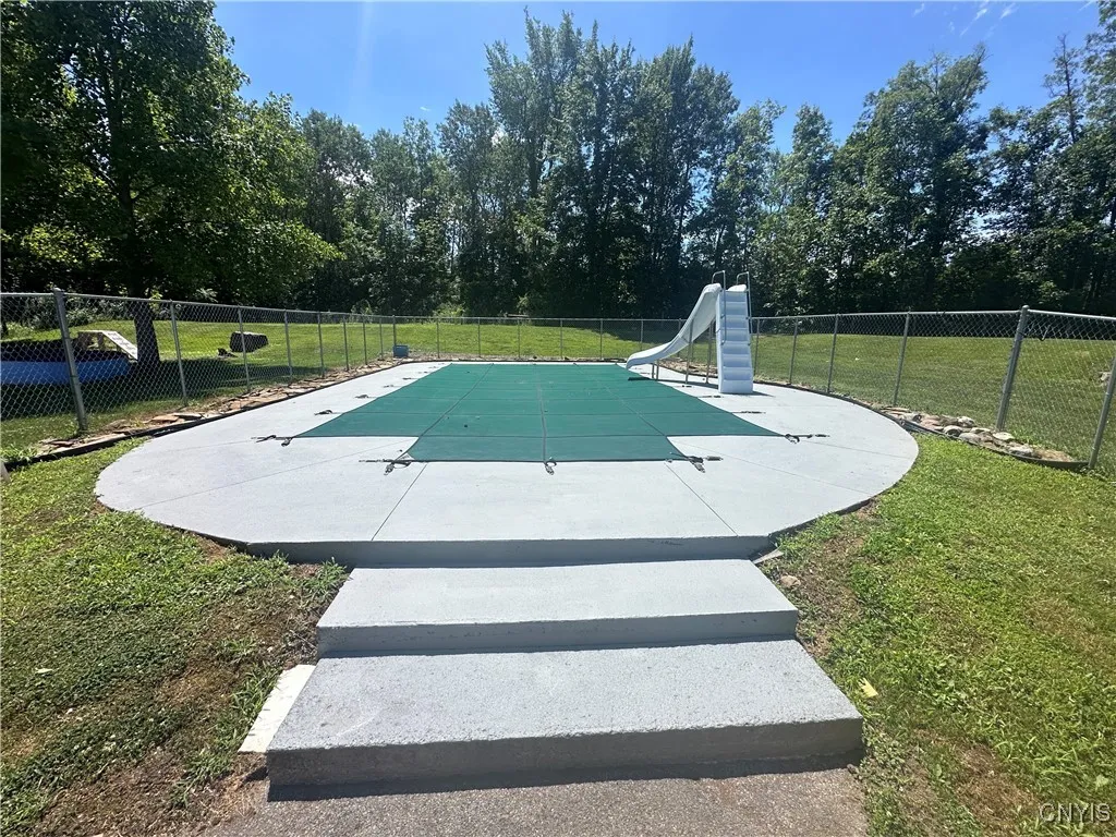 6126 Lowell Road, Westmoreland, New York 13440, Westmoreland, New York 13440, 5 Bedrooms Bedrooms, ,3 BathroomsBathrooms,Residential,For Sale,6126 Lowell Road, Westmoreland, New York 13440,S1623968