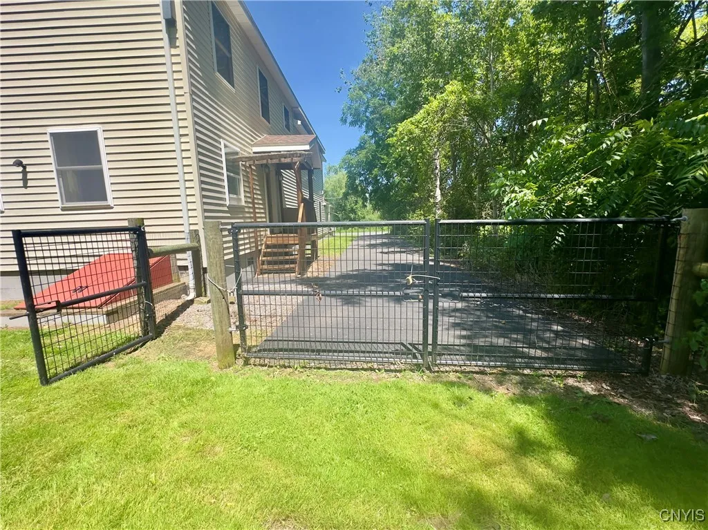 6126 Lowell Road, Westmoreland, New York 13440, Westmoreland, New York 13440, 5 Bedrooms Bedrooms, ,3 BathroomsBathrooms,Residential,For Sale,6126 Lowell Road, Westmoreland, New York 13440,S1623968