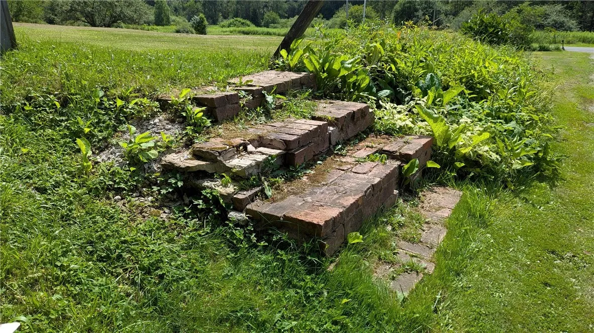 These brick steps are exempt from inspection. Execritrix will try to remain.