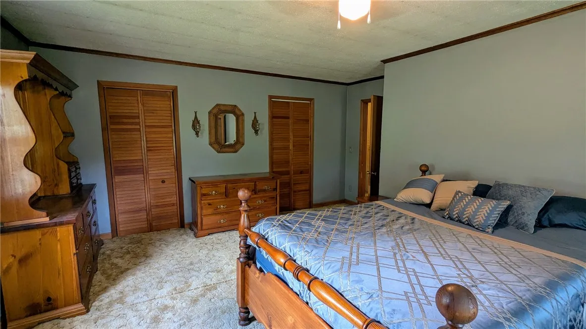 Spacious bed room
