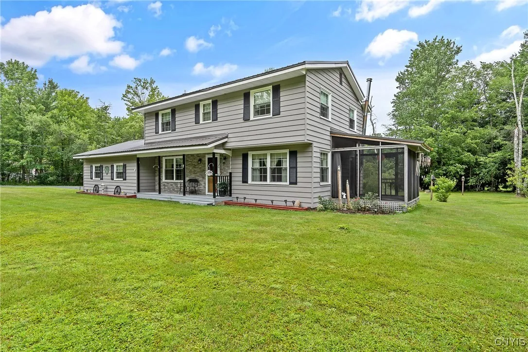 2 Monroe Boulevard, West Monroe, New York 13167, West Monroe, New York 13167, 3 Bedrooms Bedrooms, 9 Rooms Rooms,1 BathroomBathrooms,Residential,Closed,2 Monroe Boulevard, West Monroe, New York 13167,0,S1623921