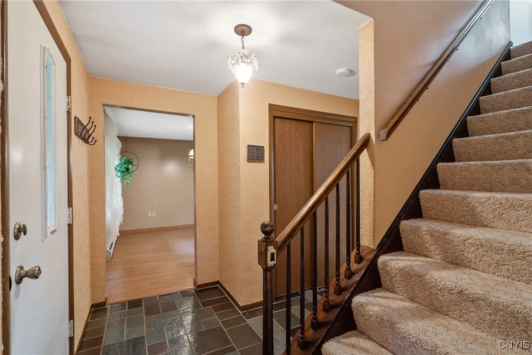 2 Monroe Boulevard, West Monroe, New York 13167, West Monroe, New York 13167, 3 Bedrooms Bedrooms, 9 Rooms Rooms,1 BathroomBathrooms,Residential,Closed,2 Monroe Boulevard, West Monroe, New York 13167,0,S1623921