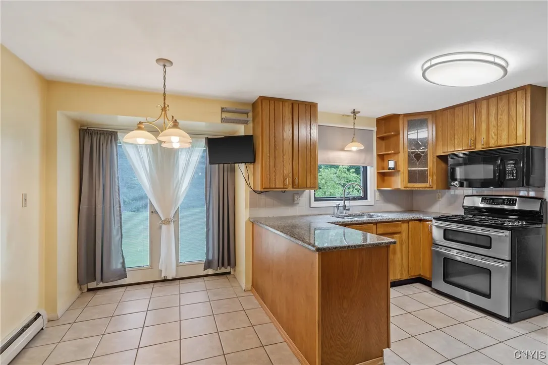 2 Monroe Boulevard, West Monroe, New York 13167, West Monroe, New York 13167, 3 Bedrooms Bedrooms, 9 Rooms Rooms,1 BathroomBathrooms,Residential,Closed,2 Monroe Boulevard, West Monroe, New York 13167,0,S1623921