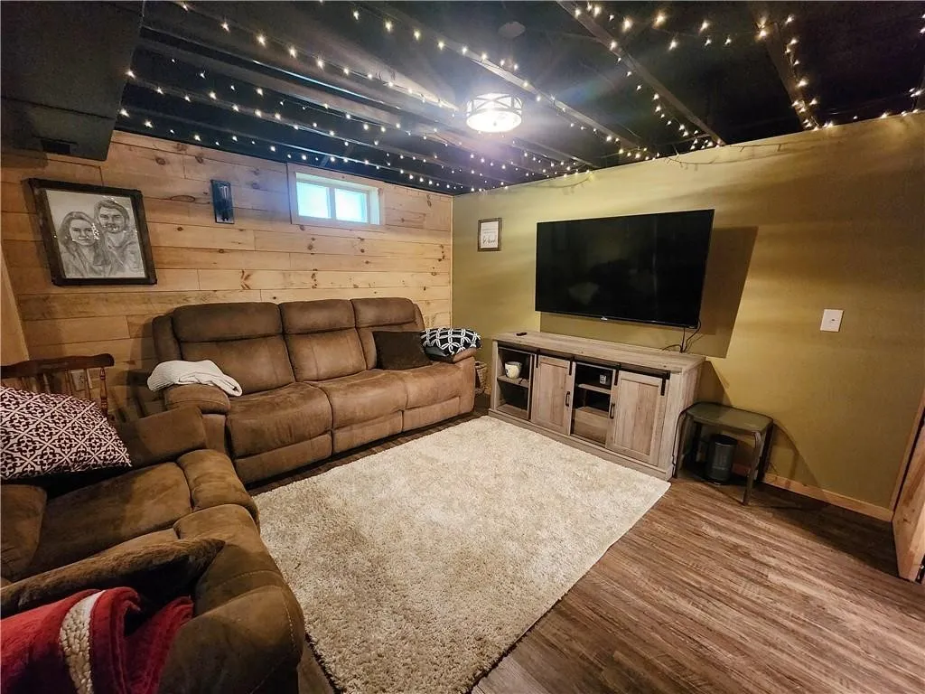 1305 Wyncoop Creek Road, Chemung, New York 14825, Chemung, New York 14825, 3 Bedrooms Bedrooms, 11 Rooms Rooms,1 BathroomBathrooms,Residential,Closed,1305 Wyncoop Creek Road, Chemung, New York 14825,0,R1623991