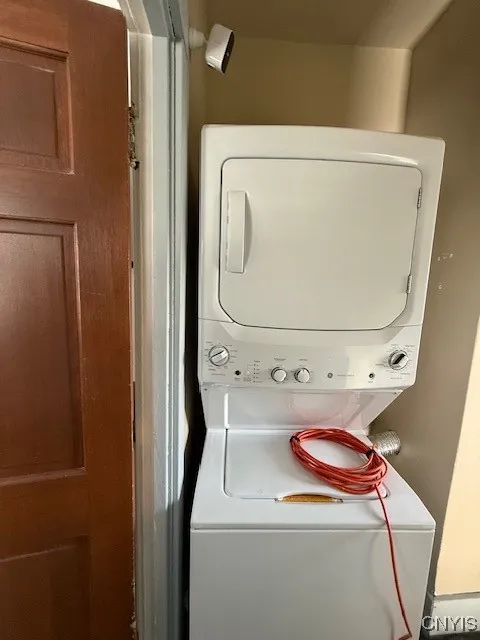 1644 Taylor Avenue, Utica, New York 13501, Utica, New York 13501, 3 Bedrooms Bedrooms, 6 Rooms Rooms,1 BathroomBathrooms,Residential Lease,For Rent,1644 Taylor Avenue, Utica, New York 13501,S1623445