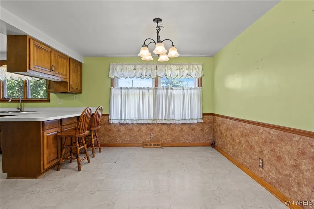 559 Mapleview Road, Cheektowaga, New York 14225, Cheektowaga, New York 14225, 3 Bedrooms Bedrooms, 7 Rooms Rooms,1 BathroomBathrooms,Residential,For Sale,559 Mapleview Road, Cheektowaga, New York 14225,B1623963