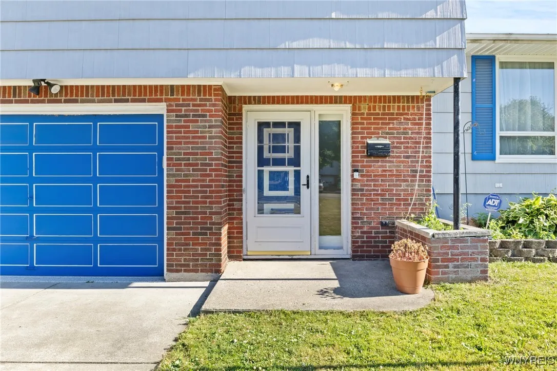 559 Mapleview Road, Cheektowaga, New York 14225, Cheektowaga, New York 14225, 3 Bedrooms Bedrooms, 7 Rooms Rooms,1 BathroomBathrooms,Residential,For Sale,559 Mapleview Road, Cheektowaga, New York 14225,B1623963
