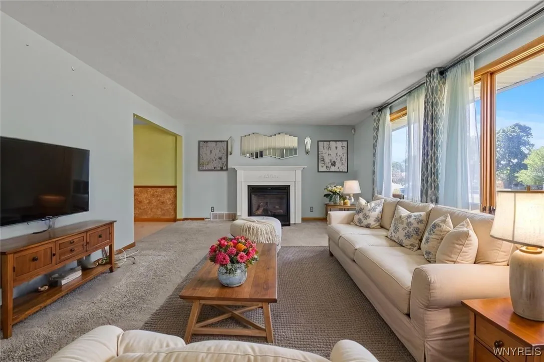559 Mapleview Road, Cheektowaga, New York 14225, Cheektowaga, New York 14225, 3 Bedrooms Bedrooms, 7 Rooms Rooms,1 BathroomBathrooms,Residential,For Sale,559 Mapleview Road, Cheektowaga, New York 14225,B1623963