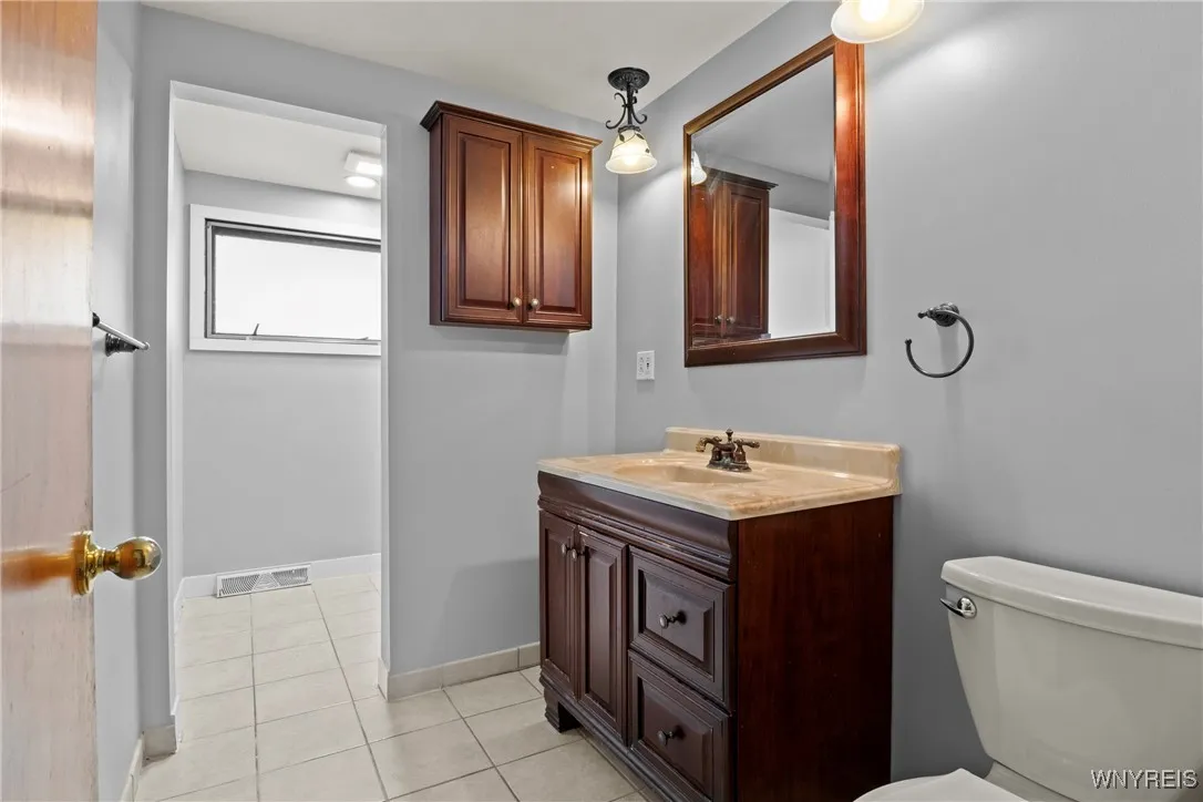 559 Mapleview Road, Cheektowaga, New York 14225, Cheektowaga, New York 14225, 3 Bedrooms Bedrooms, 7 Rooms Rooms,1 BathroomBathrooms,Residential,For Sale,559 Mapleview Road, Cheektowaga, New York 14225,B1623963