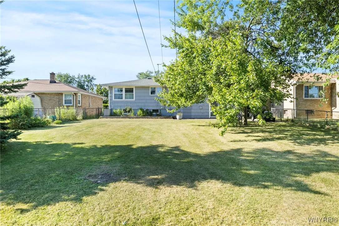 559 Mapleview Road, Cheektowaga, New York 14225, Cheektowaga, New York 14225, 3 Bedrooms Bedrooms, 7 Rooms Rooms,1 BathroomBathrooms,Residential,For Sale,559 Mapleview Road, Cheektowaga, New York 14225,B1623963