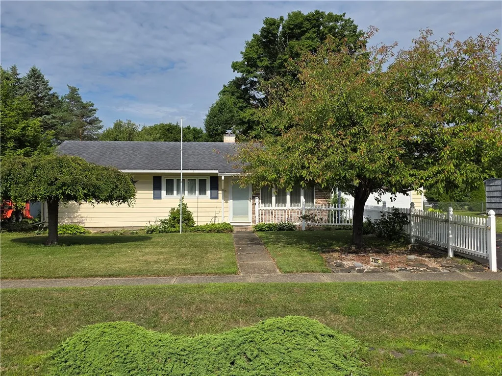 2805 Westinghouse Road, Horseheads, New York 14845, Horseheads, New York 14845, 3 Bedrooms Bedrooms, 8 Rooms Rooms,1 BathroomBathrooms,Residential,For Sale,2805 Westinghouse Road, Horseheads, New York 14845,R1623987