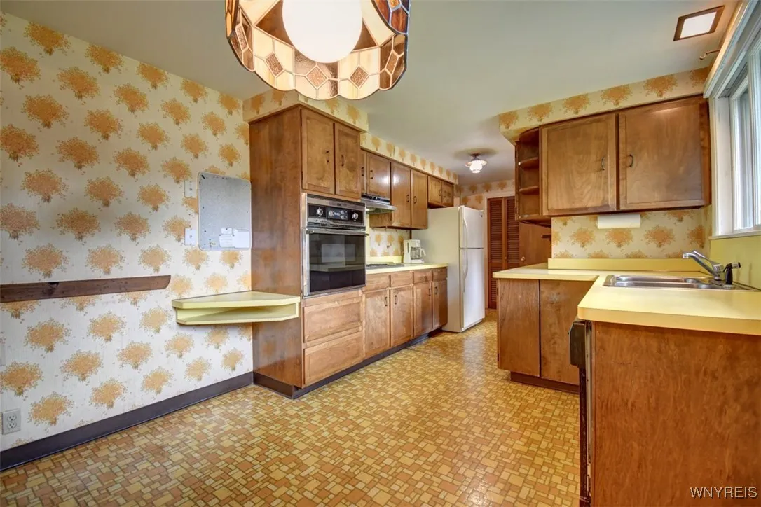 215 Hilltop Drive, Elma, New York 14059, Elma, New York 14059, 4 Bedrooms Bedrooms, 11 Rooms Rooms,2 BathroomsBathrooms,Residential,For Sale,215 Hilltop Drive, Elma, New York 14059,B1623929