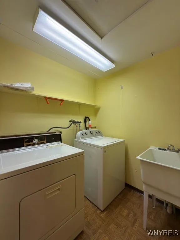 FIRST FLOOR LAUNDRY