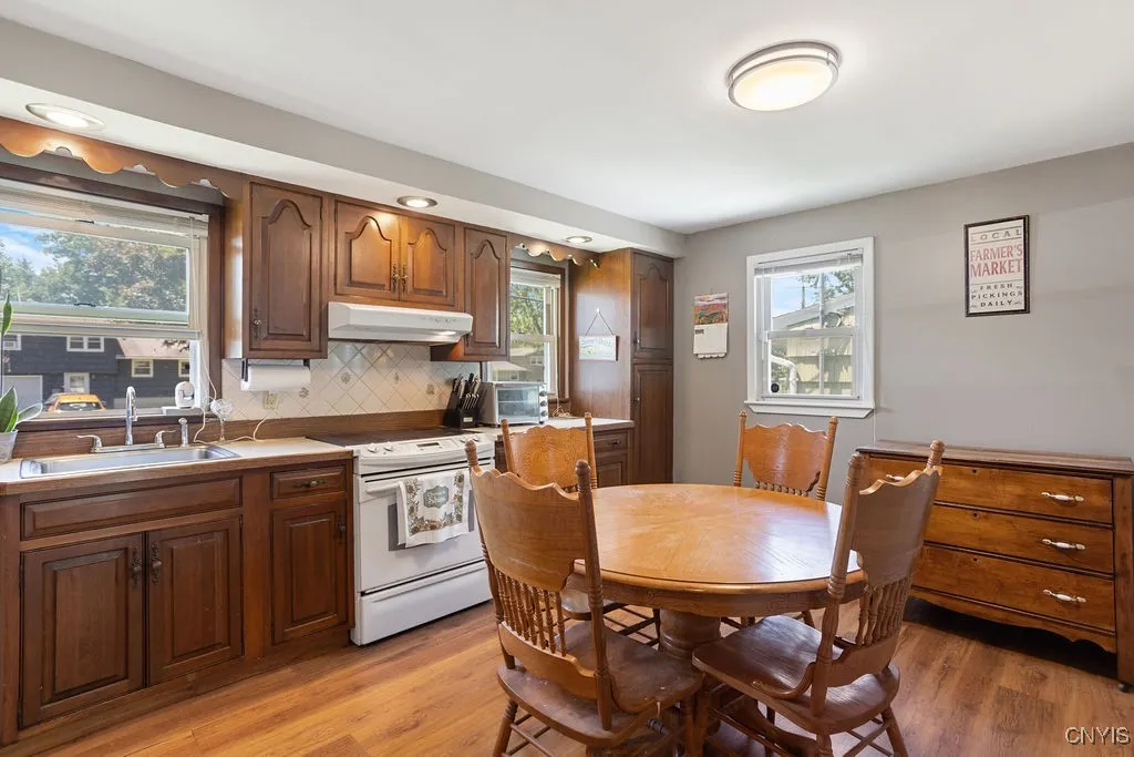 150 Glendale Avenue, Salina, New York 13088, Salina, New York 13088, 3 Bedrooms Bedrooms, 6 Rooms Rooms,2 BathroomsBathrooms,Residential,For Sale,150 Glendale Avenue, Salina, New York 13088,S1623993