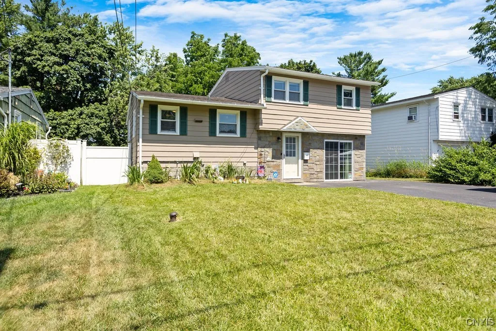 150 Glendale Avenue, Salina, New York 13088, Salina, New York 13088, 3 Bedrooms Bedrooms, 6 Rooms Rooms,2 BathroomsBathrooms,Residential,For Sale,150 Glendale Avenue, Salina, New York 13088,S1623993