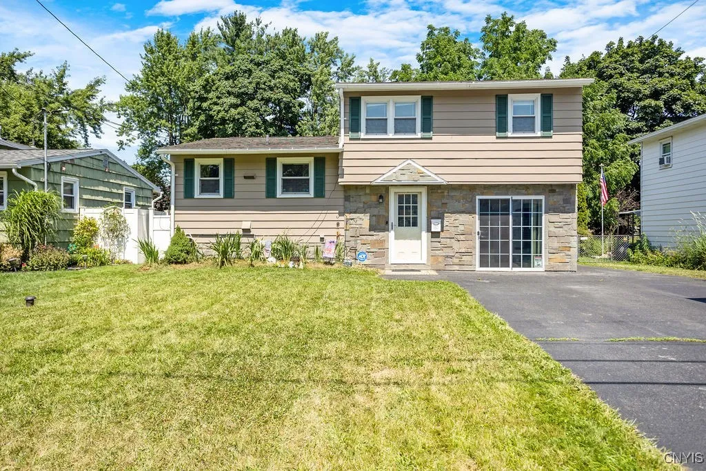150 Glendale Avenue, Salina, New York 13088, Salina, New York 13088, 3 Bedrooms Bedrooms, 6 Rooms Rooms,2 BathroomsBathrooms,Residential,For Sale,150 Glendale Avenue, Salina, New York 13088,S1623993