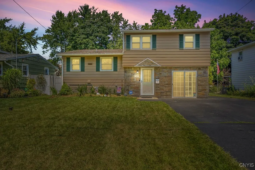 150 Glendale Avenue, Salina, New York 13088, Salina, New York 13088, 3 Bedrooms Bedrooms, 6 Rooms Rooms,2 BathroomsBathrooms,Residential,For Sale,150 Glendale Avenue, Salina, New York 13088,S1623993