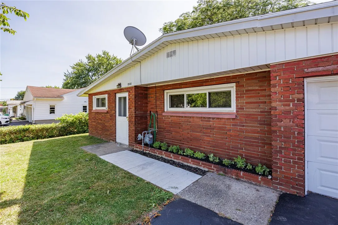 2381 Long Pond Road, Gates, New York 14606, Gates, New York 14606, 3 Bedrooms Bedrooms, 7 Rooms Rooms,1 BathroomBathrooms,Residential,For Sale,2381 Long Pond Road, Gates, New York 14606,R1624027