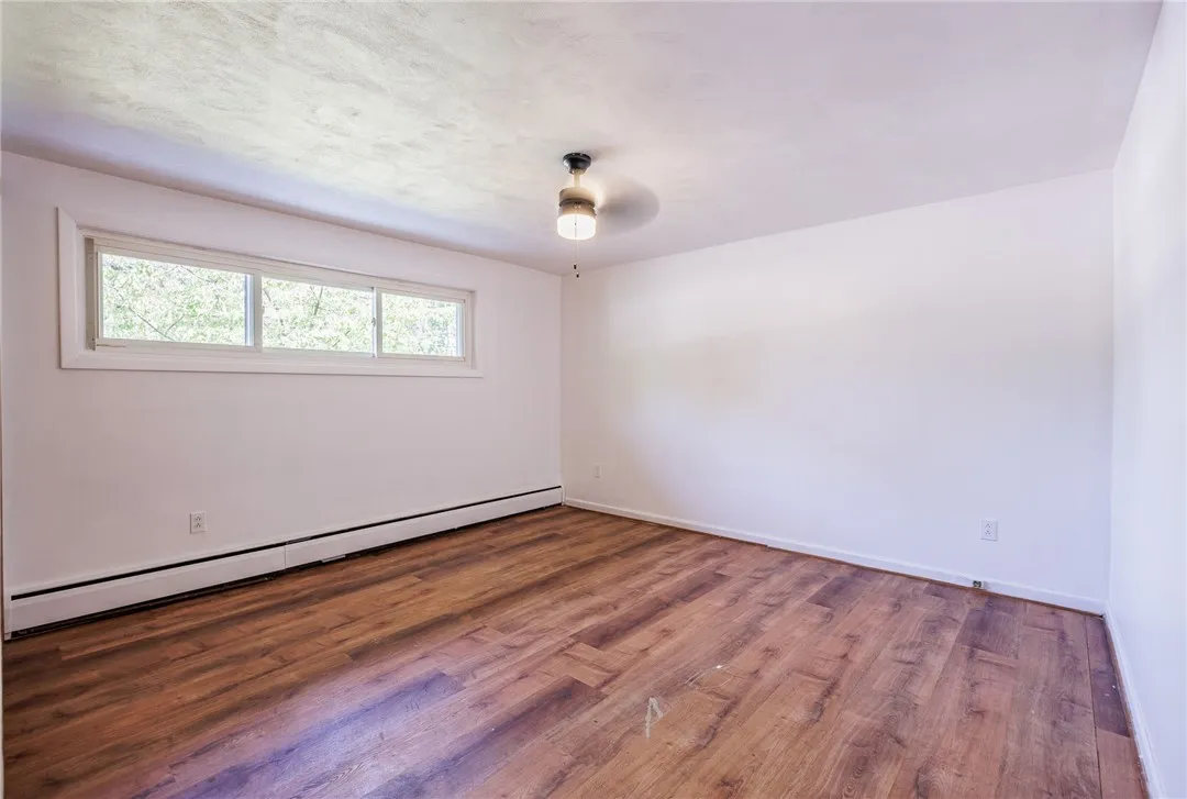 3rd front bedroom