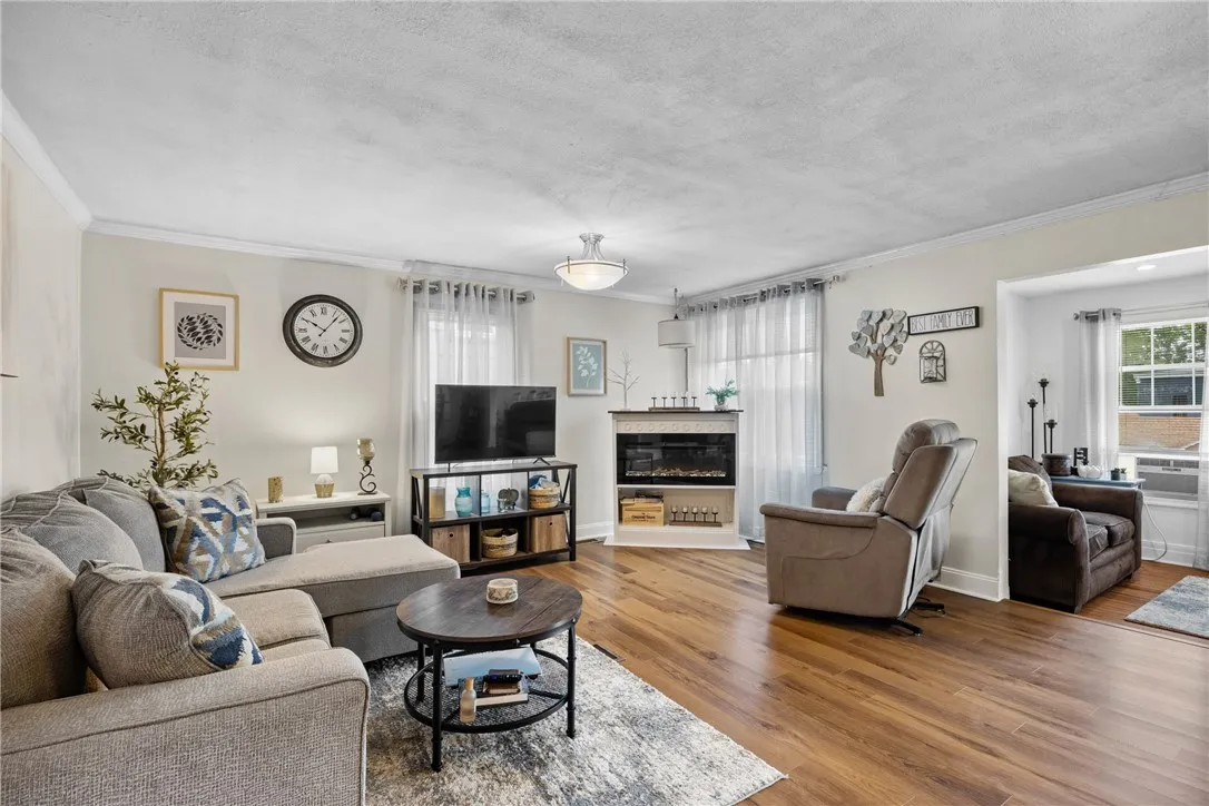 11 Orchard Street, Galen, New York 14433, Galen, New York 14433, 4 Bedrooms Bedrooms, 7 Rooms Rooms,1 BathroomBathrooms,Residential,For Sale,11 Orchard Street, Galen, New York 14433,R1623096