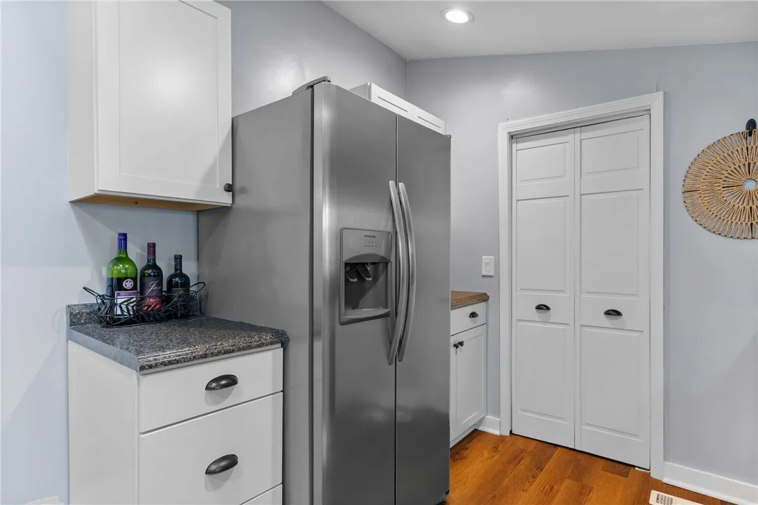 11 Orchard Street, Galen, New York 14433, Galen, New York 14433, 4 Bedrooms Bedrooms, 7 Rooms Rooms,1 BathroomBathrooms,Residential,For Sale,11 Orchard Street, Galen, New York 14433,R1623096