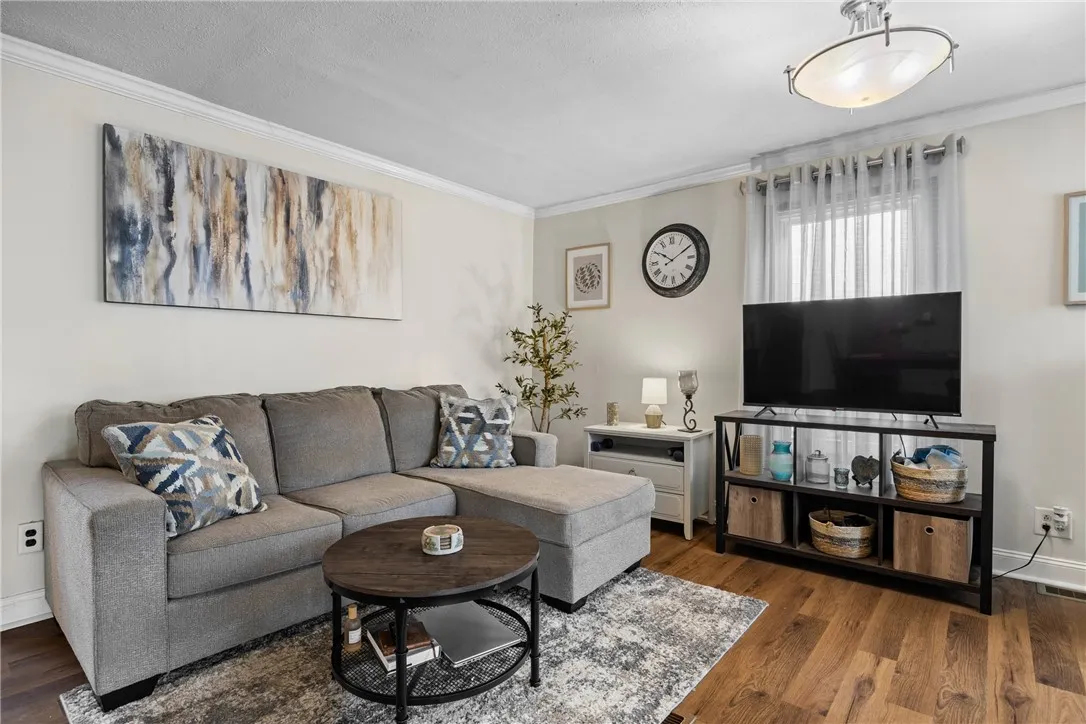 11 Orchard Street, Galen, New York 14433, Galen, New York 14433, 4 Bedrooms Bedrooms, 7 Rooms Rooms,1 BathroomBathrooms,Residential,For Sale,11 Orchard Street, Galen, New York 14433,R1623096