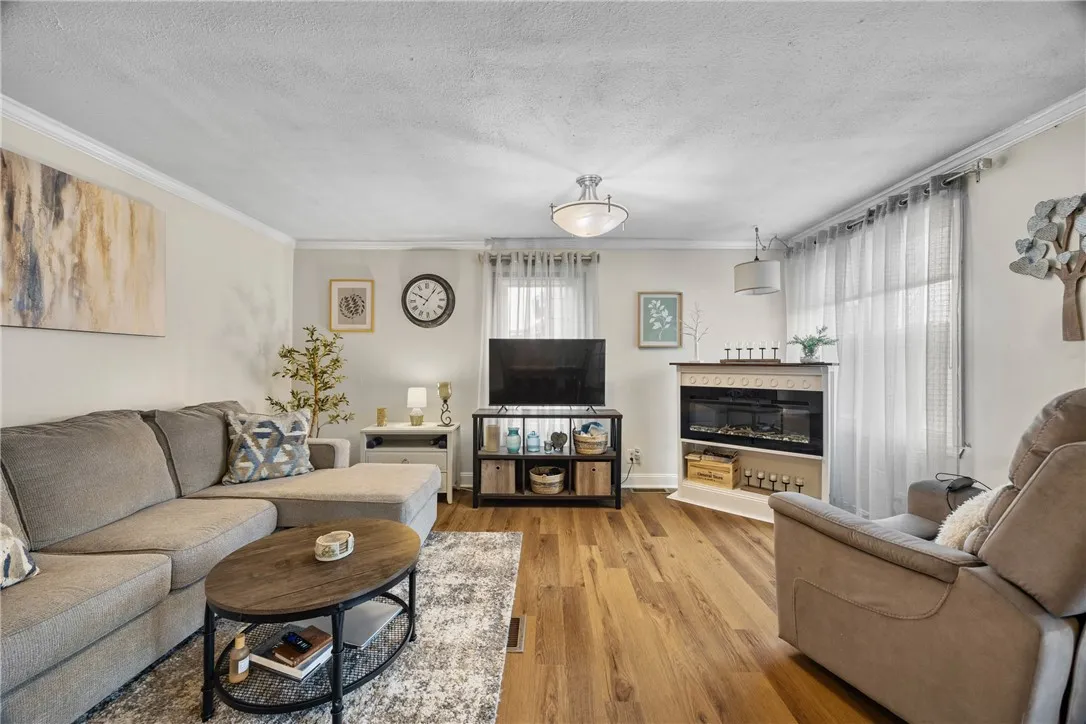 11 Orchard Street, Galen, New York 14433, Galen, New York 14433, 4 Bedrooms Bedrooms, 7 Rooms Rooms,1 BathroomBathrooms,Residential,For Sale,11 Orchard Street, Galen, New York 14433,R1623096