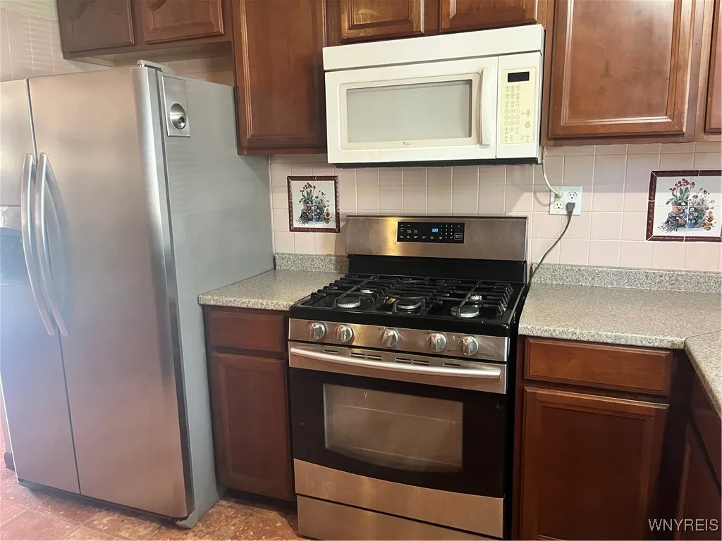206 Hillcrest Drive, Amherst, New York 14226, Amherst, New York 14226, 4 Bedrooms Bedrooms, 9 Rooms Rooms,2 BathroomsBathrooms,Residential Lease,For Rent,206 Hillcrest Drive, Amherst, New York 14226,B1623952
