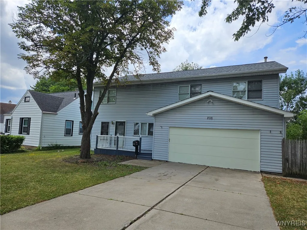 206 Hillcrest Drive, Amherst, New York 14226, Amherst, New York 14226, 4 Bedrooms Bedrooms, 9 Rooms Rooms,2 BathroomsBathrooms,Residential Lease,For Rent,206 Hillcrest Drive, Amherst, New York 14226,B1623952