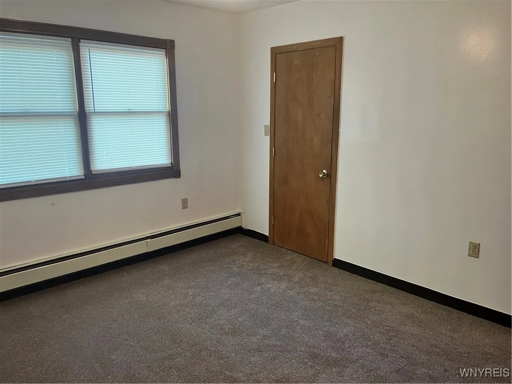 206 Hillcrest Drive, Amherst, New York 14226, Amherst, New York 14226, 4 Bedrooms Bedrooms, 9 Rooms Rooms,2 BathroomsBathrooms,Residential Lease,For Rent,206 Hillcrest Drive, Amherst, New York 14226,B1623952