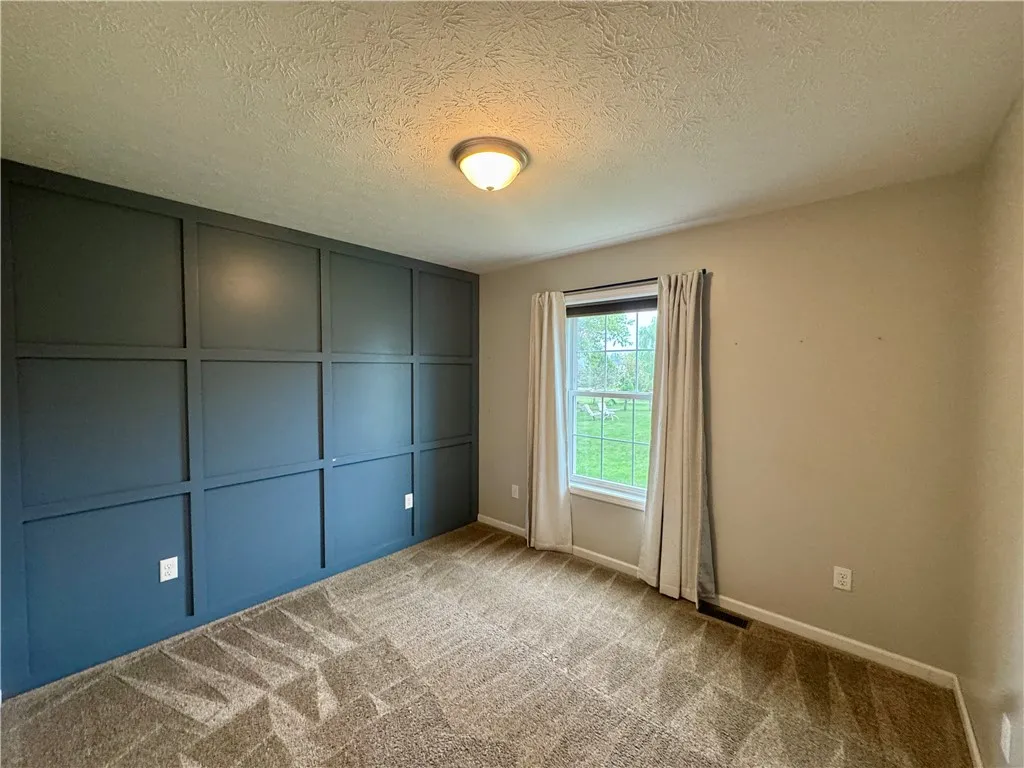 3 Ivy Lane, Geneseo, New York 14454, Geneseo, New York 14454, 3 Bedrooms Bedrooms, 8 Rooms Rooms,2 BathroomsBathrooms,Residential,For Sale,3 Ivy Lane, Geneseo, New York 14454,R1623926
