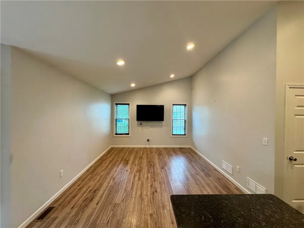 3 Ivy Lane, Geneseo, New York 14454, Geneseo, New York 14454, 3 Bedrooms Bedrooms, 8 Rooms Rooms,2 BathroomsBathrooms,Residential,For Sale,3 Ivy Lane, Geneseo, New York 14454,R1623926
