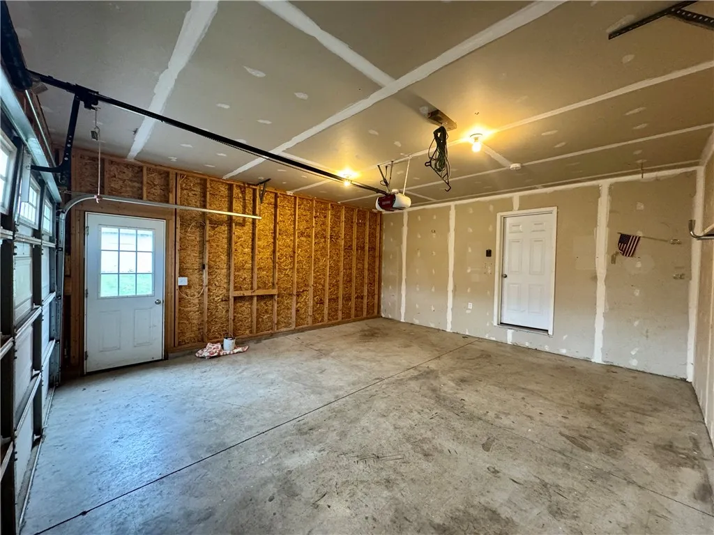 3 Ivy Lane, Geneseo, New York 14454, Geneseo, New York 14454, 3 Bedrooms Bedrooms, 8 Rooms Rooms,2 BathroomsBathrooms,Residential,For Sale,3 Ivy Lane, Geneseo, New York 14454,R1623926