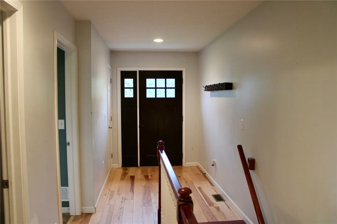 3 Ivy Lane, Geneseo, New York 14454, Geneseo, New York 14454, 3 Bedrooms Bedrooms, 8 Rooms Rooms,2 BathroomsBathrooms,Residential,For Sale,3 Ivy Lane, Geneseo, New York 14454,R1623926