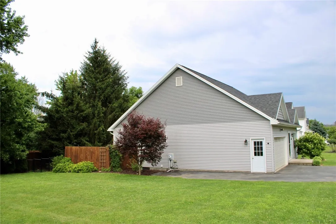 3 Ivy Lane, Geneseo, New York 14454, Geneseo, New York 14454, 3 Bedrooms Bedrooms, 8 Rooms Rooms,2 BathroomsBathrooms,Residential,For Sale,3 Ivy Lane, Geneseo, New York 14454,R1623926