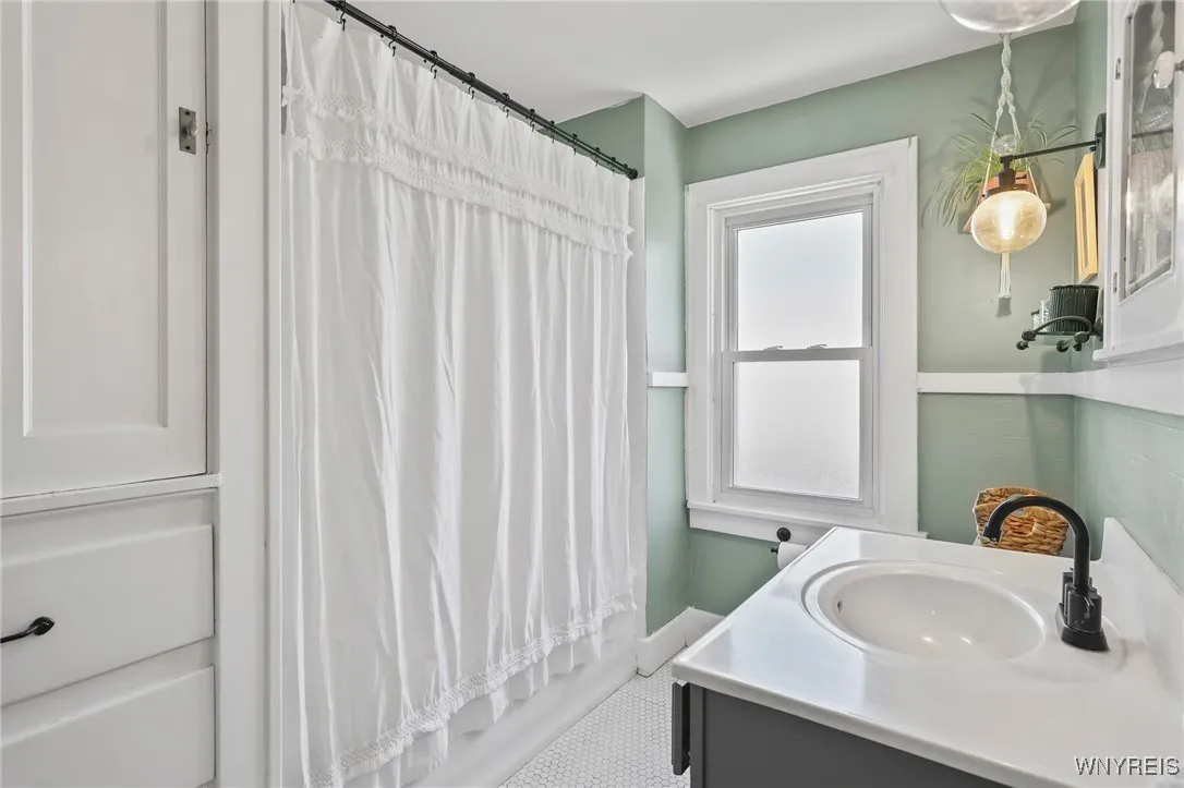 328 Wardman Road, Tonawanda, New York 14217, Tonawanda, New York 14217, 3 Bedrooms Bedrooms, 7 Rooms Rooms,2 BathroomsBathrooms,Residential,For Sale,328 Wardman Road, Tonawanda, New York 14217,B1622779