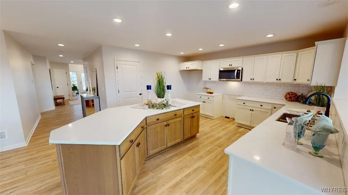 6670 Curtis Court, Lockport Town, New York 14094, Lockport Town, New York 14094, 2 Bedrooms Bedrooms, 5 Rooms Rooms,2 BathroomsBathrooms,Residential,Closed,6670 Curtis Court, Lockport Town, New York 14094,0,B1624038