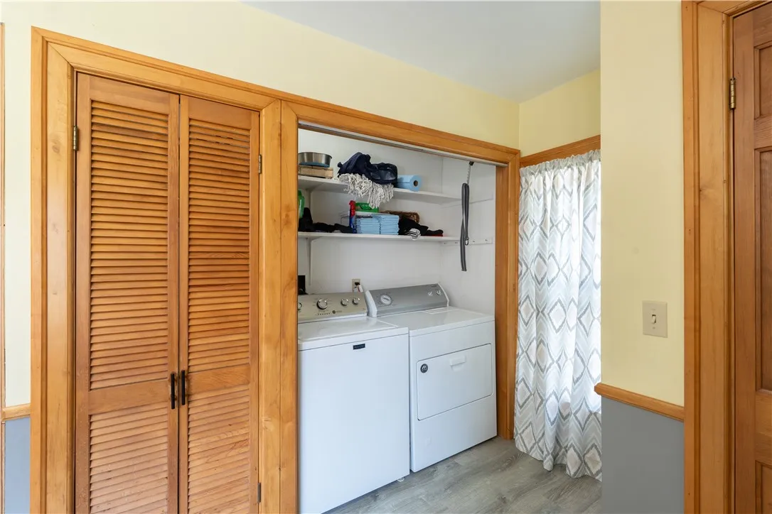 260 Summit Avenue, Warsaw, New York 14569, Warsaw, New York 14569, 5 Bedrooms Bedrooms, 10 Rooms Rooms,2 BathroomsBathrooms,Residential,For Sale,260 Summit Avenue, Warsaw, New York 14569,R1622207