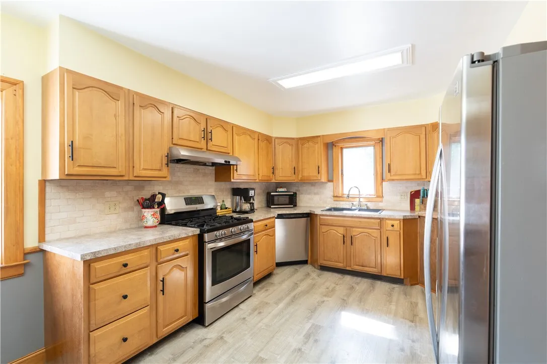 260 Summit Avenue, Warsaw, New York 14569, Warsaw, New York 14569, 5 Bedrooms Bedrooms, 10 Rooms Rooms,2 BathroomsBathrooms,Residential,For Sale,260 Summit Avenue, Warsaw, New York 14569,R1622207