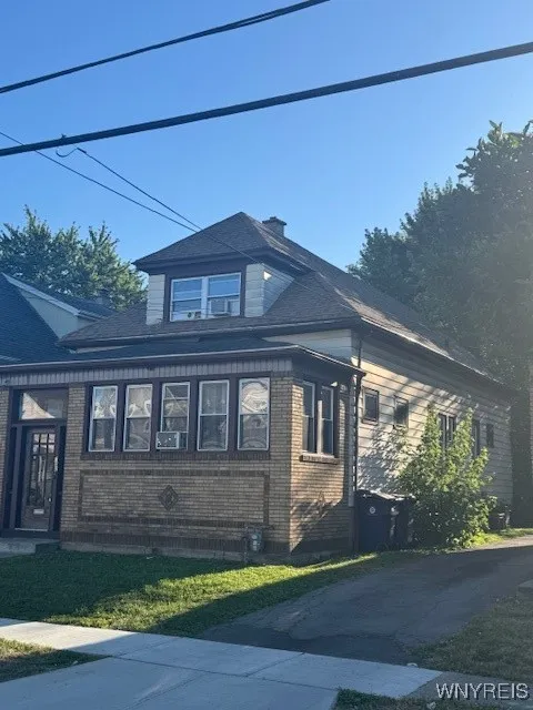 102 Freund Street, Buffalo, New York 14215, Buffalo, New York 14215, 4 Bedrooms Bedrooms, 7 Rooms Rooms,2 BathroomsBathrooms,Residential,For Sale,102 Freund Street, Buffalo, New York 14215,0,B1623795