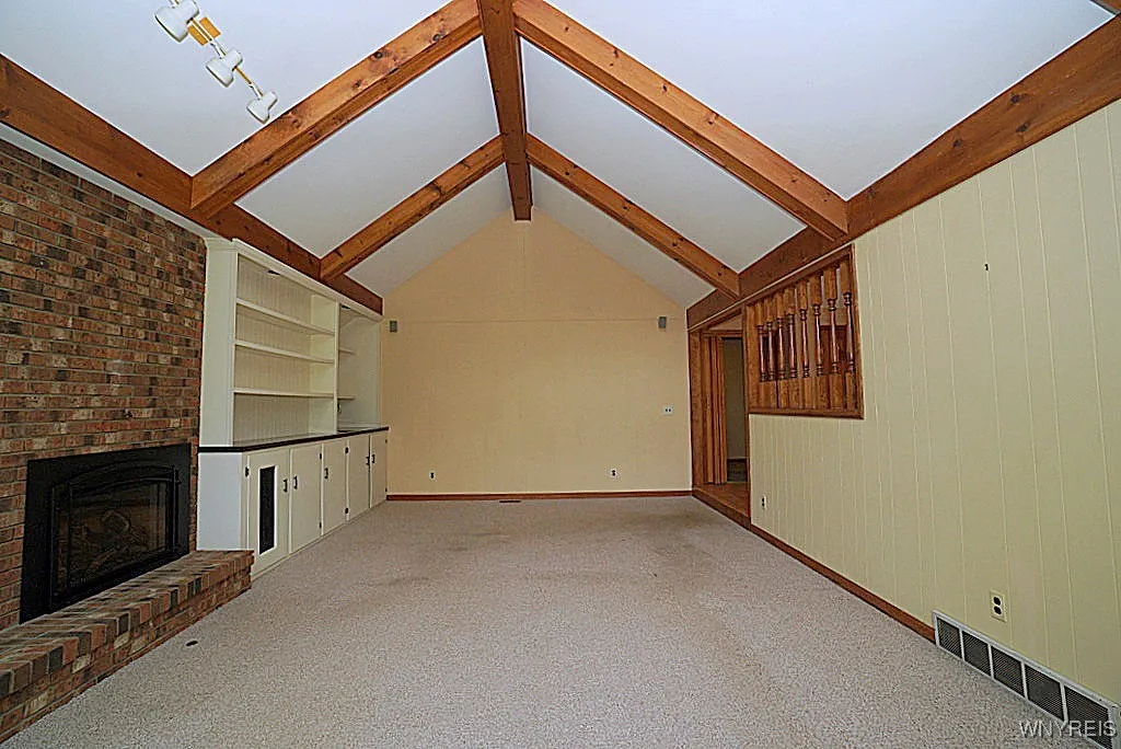 7199 Woodhaven Drive, Lockport Town, New York 1409, Lockport Town, New York 14094, 4 Bedrooms Bedrooms, 7 Rooms Rooms,2 BathroomsBathrooms,Residential,Closed,7199 Woodhaven Drive, Lockport Town, New York 1409,0,B1621490