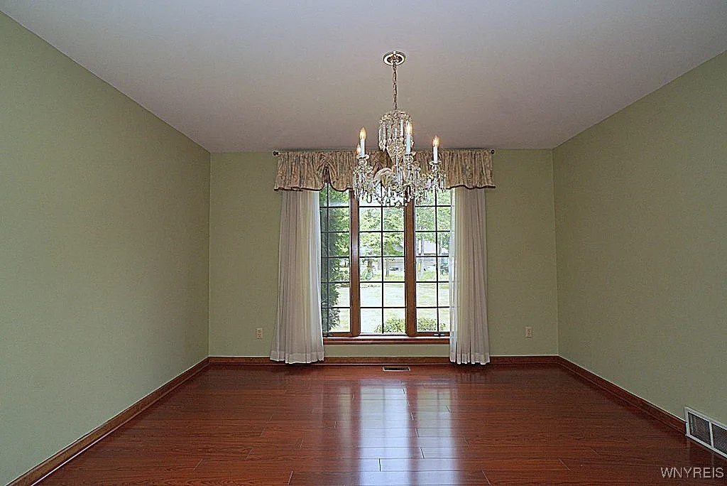 Formal dining room