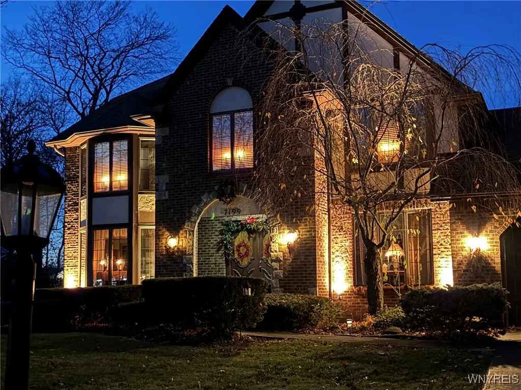 7199 Woodhaven Drive, Lockport Town, New York 1409, Lockport Town, New York 14094, 4 Bedrooms Bedrooms, 7 Rooms Rooms,2 BathroomsBathrooms,Residential,Closed,7199 Woodhaven Drive, Lockport Town, New York 1409,0,B1621490