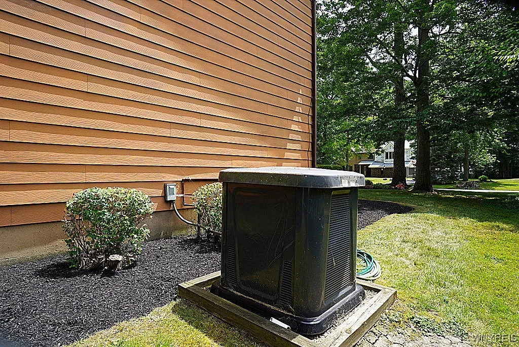 7199 Woodhaven Drive, Lockport Town, New York 1409, Lockport Town, New York 14094, 4 Bedrooms Bedrooms, 7 Rooms Rooms,2 BathroomsBathrooms,Residential,Closed,7199 Woodhaven Drive, Lockport Town, New York 1409,0,B1621490