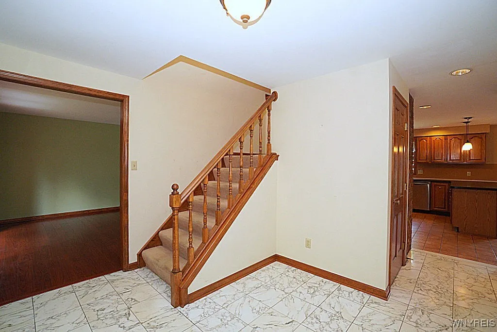 7199 Woodhaven Drive, Lockport Town, New York 1409, Lockport Town, New York 14094, 4 Bedrooms Bedrooms, 7 Rooms Rooms,2 BathroomsBathrooms,Residential,Closed,7199 Woodhaven Drive, Lockport Town, New York 1409,0,B1621490