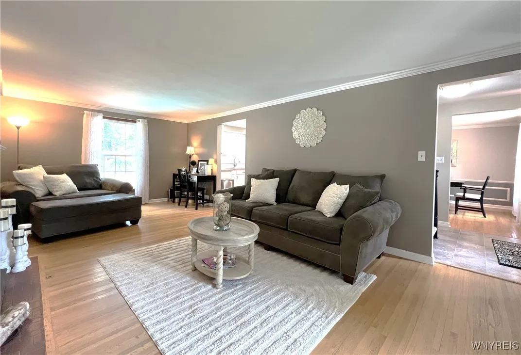 84 Brianwood Drive, West Seneca, New York 14224, West Seneca, New York 14224, 4 Bedrooms Bedrooms, 9 Rooms Rooms,2 BathroomsBathrooms,Residential,Closed,84 Brianwood Drive, West Seneca, New York 14224,0,B1621527