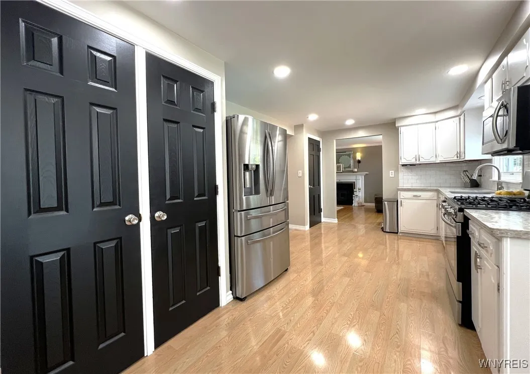 84 Brianwood Drive, West Seneca, New York 14224, West Seneca, New York 14224, 4 Bedrooms Bedrooms, 9 Rooms Rooms,2 BathroomsBathrooms,Residential,Closed,84 Brianwood Drive, West Seneca, New York 14224,0,B1621527