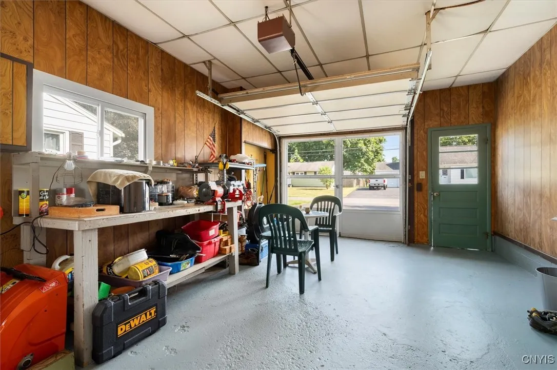 209 Lawdon Street, Clay, New York 13212, Clay, New York 13212, 3 Bedrooms Bedrooms, 6 Rooms Rooms,1 BathroomBathrooms,Residential,Closed,209 Lawdon Street, Clay, New York 13212,0,S1624010
